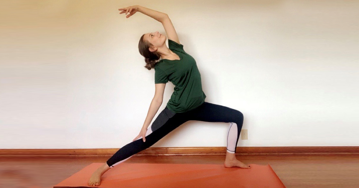 🤓 Good vs Poor Alignment . Ardha Chandrasana (Half Moon Pose) is a great yoga  pose to strengthen the glutes, the thighs and … | Yoga poses, Vinyasa yoga,  Vinyasa