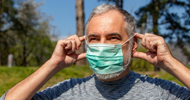 A man wearing his face mask correctly during COVID-19.