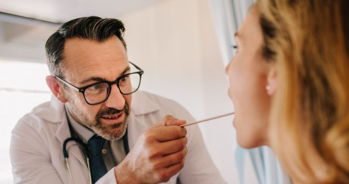 is laryngitis contagious